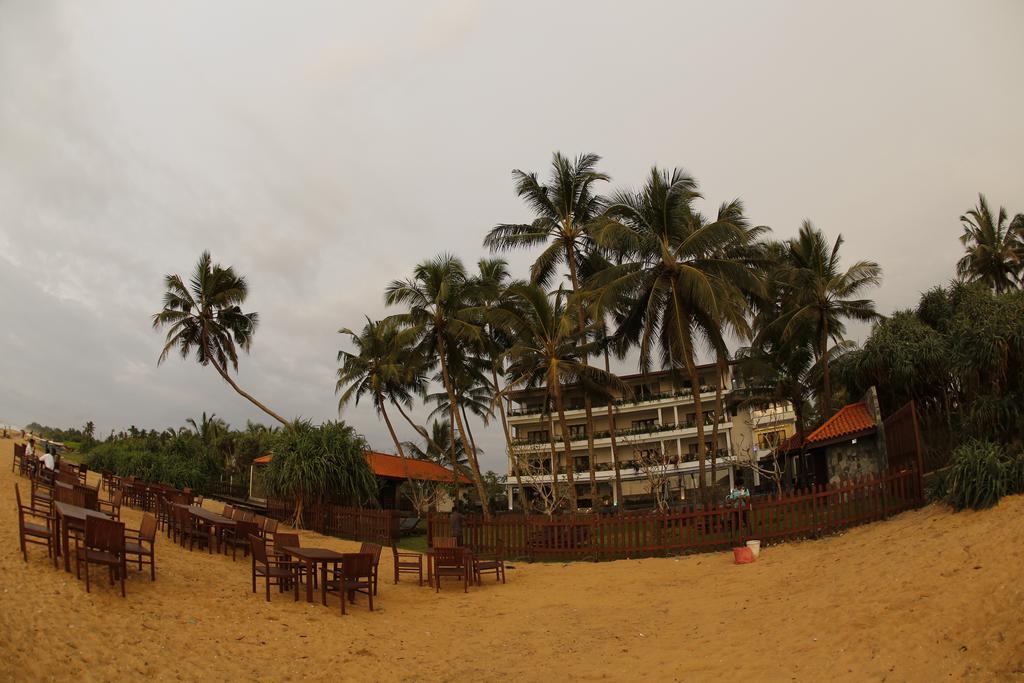 Blue Beach Hotel Wadduwa Εξωτερικό φωτογραφία